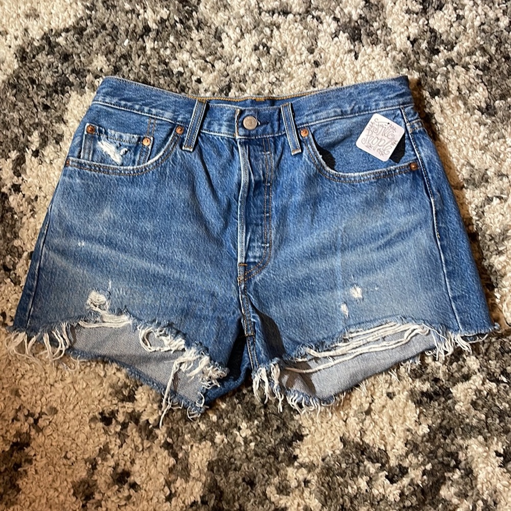 FREE PEOPLE LEVI CUT OFF SHORTS